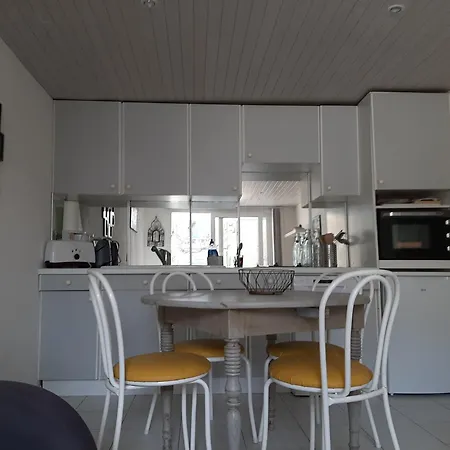 בית נופש Le Val Rose 150m De La *
